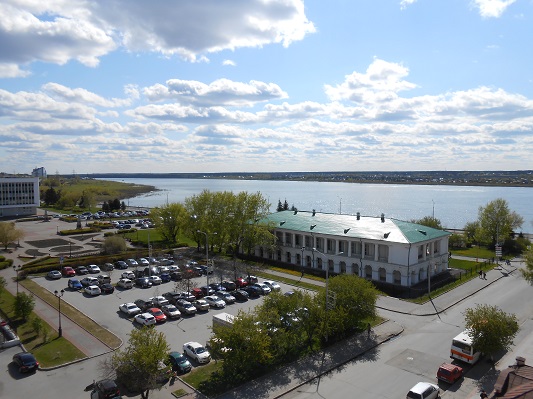 Вид на Томск с колокольни Богоявленского собора. Фото Анатолия Полтанова